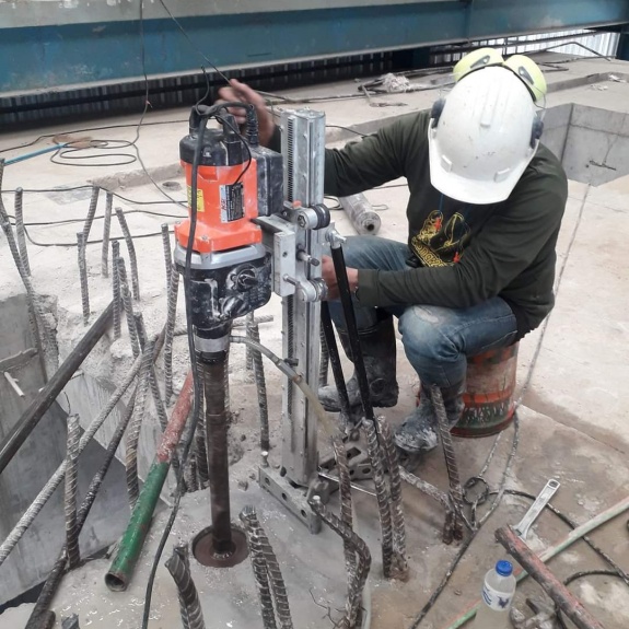 Khoan rút lõi bê tông